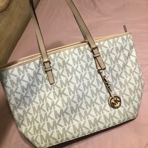 Micheal Kors large Tote